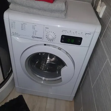 Jolantas Near The Airport *