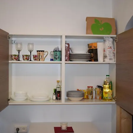 Apartment Jolantas Near The Airport